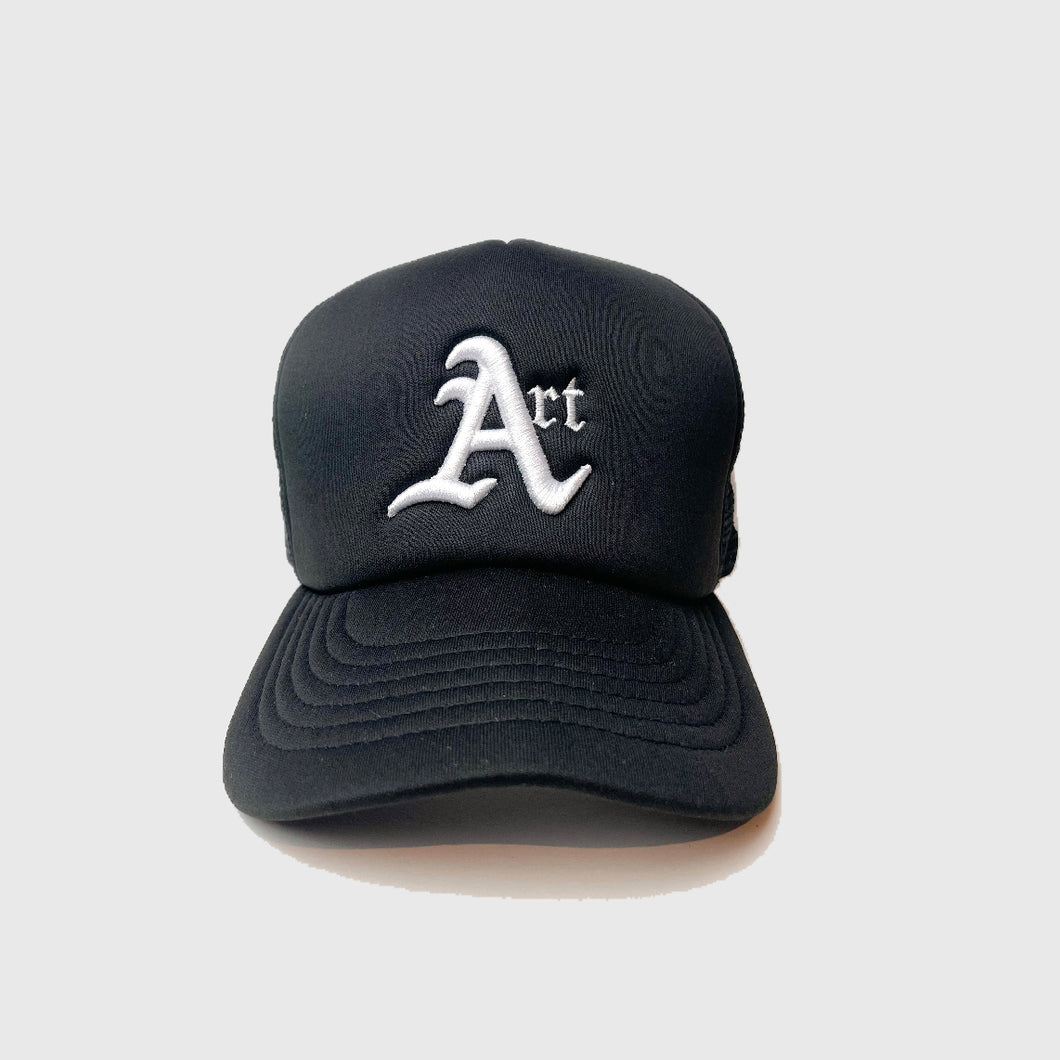 CLASSIC ART REGIME Black Trucker Hat